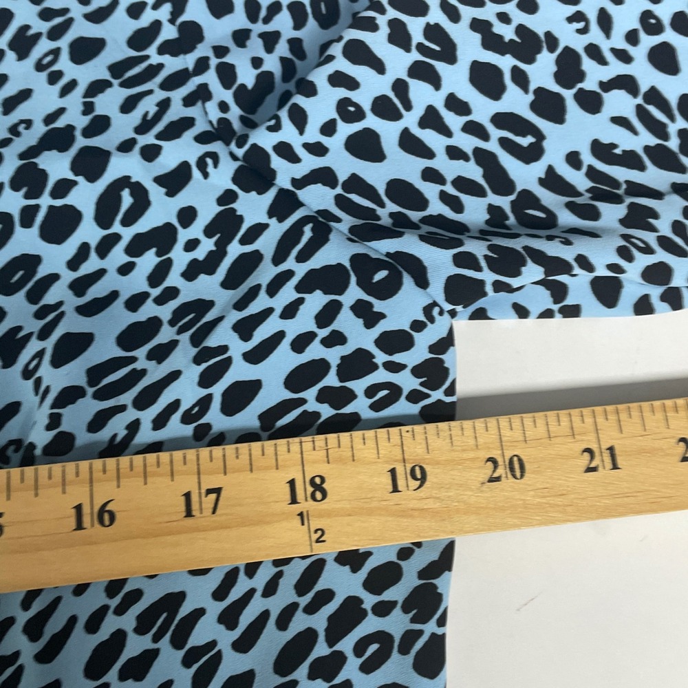 Chico's Animal Print Tie Front Blouse Size 1 Blue Black Leopard Office Chic - Picture 6 of 7